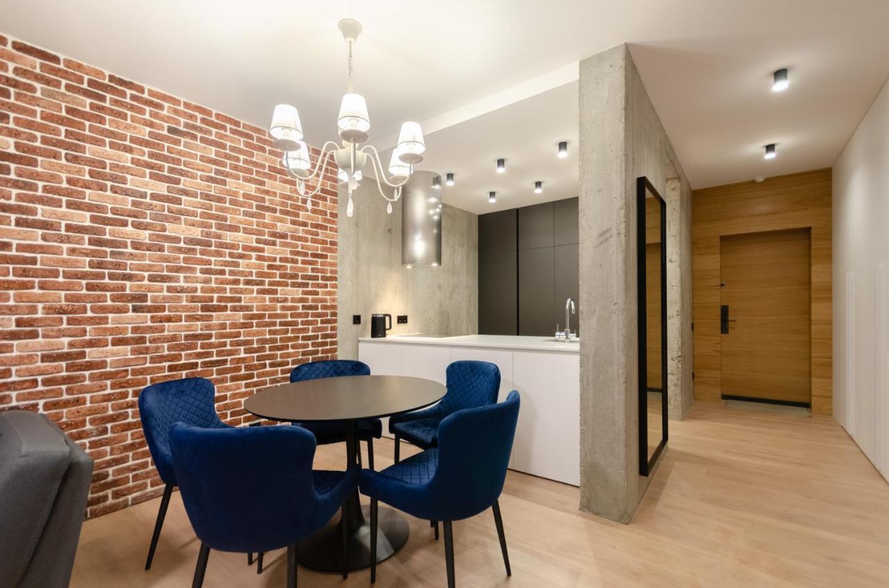 Petrovdom 12-95 Loft Apartments At Rc Kvartet, 16Г Vasyl Lypkivskyi Street Kiew Exterior foto