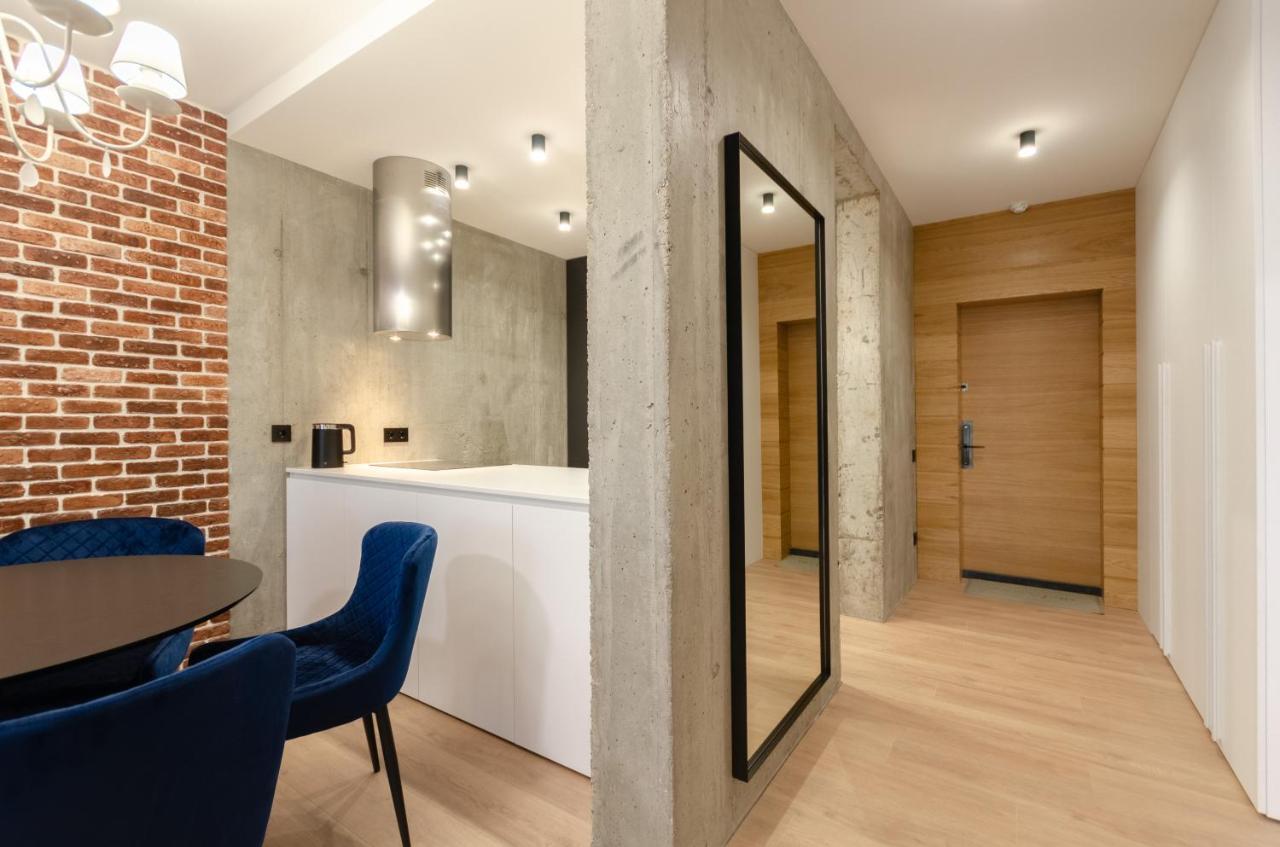 Petrovdom 12-95 Loft Apartments At Rc Kvartet, 16Г Vasyl Lypkivskyi Street Kiew Exterior foto